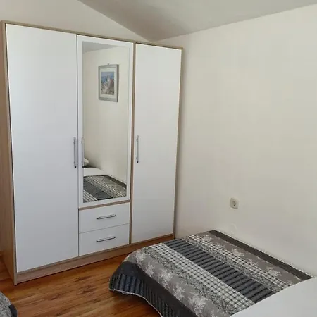 Apartment Grguric *