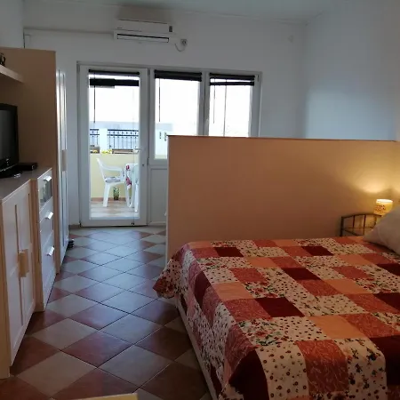 Family Grguric Appartement Pag Town